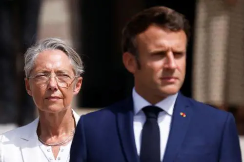 Si dimette la premier Borne. Ora Macron punta su Attal