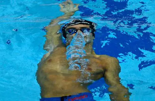 Strepitoso Ceccon: oro e record nei 100 metri dorso. Oro anche per Pilato