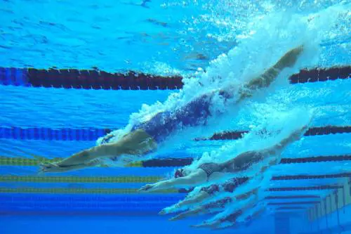 "Mi hanno stordita al party". Il racconto choc della campionessa di nuoto