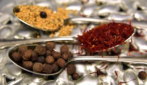 Semi di senape, alleati di bellezza per capelli e pelle