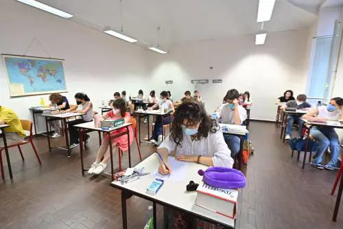 Maturità 2022, le tracce della prima prova: Pascoli, Verga, Segre e Parisi