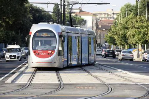 Una linea della tranvia di Firenze