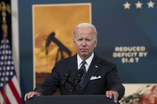 Biden si consola con la stretta sulle armi "Legge importante, salverà molte vite"