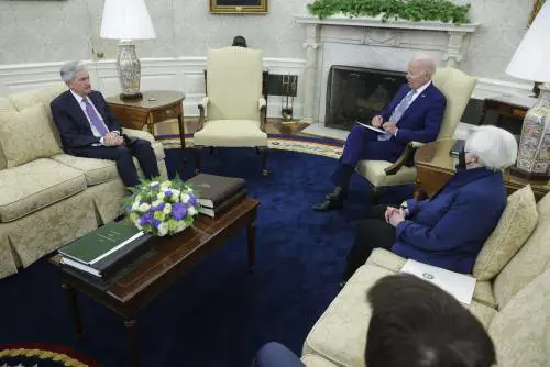 Biden e la Fed corrono ai ripari. Ma l'inflazione è opera loro