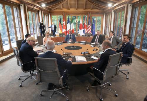 G7 compatto: "Sostegno a Kiev finché necessario"