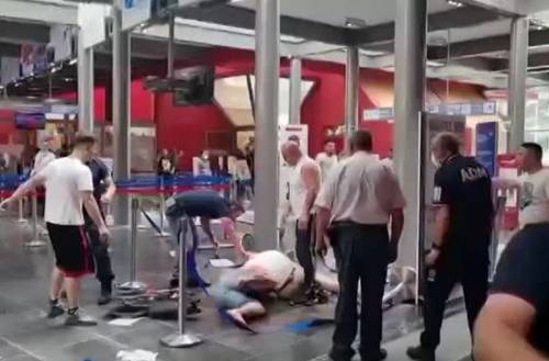 Maxi rissa tra albanesi: scoppia il caos nell'aeroporto di Perugia