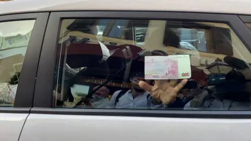 La banconota falsa, il blitz alla Camera e lo stop a Conte: Grillo nel caos M5S