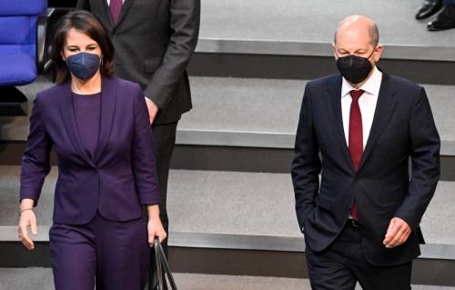 Errori e flop: così si è disintegrata la politica tedesca