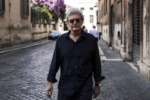 "Nella mia Nostalgia siamo tornati al passato tra verità e recitazione"