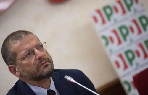 La nuova vita degli ex: dal seggio ai salotti tv
