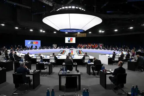 Tanta Russia e un po' di Cina: quali sono i veri obiettivi della Nato