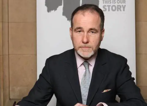 "Ubriaco, palpava due uomini". Nuovo scandalo sul governo di BoJo