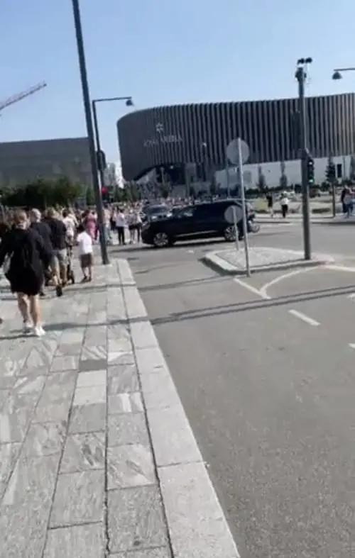 Sparatoria in un centro commerciale di Copenaghen: ci sono vittime