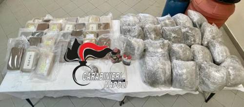 Cocaina nascosta nei barili e armi da guerra: un arresto ad Agerola