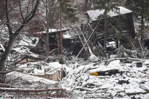 Le 31 vittime di Galtür e i 29 straziati a Rigopiano