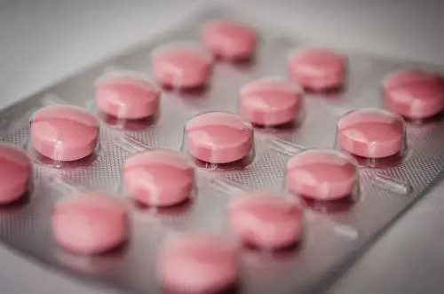 Ritirato un lotto di farmaco per lo stomaco: qual è e quali sono i rischi 