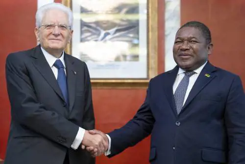 Mattarella e Casellati in Africa. La caccia alle risorse svuota i Palazzi