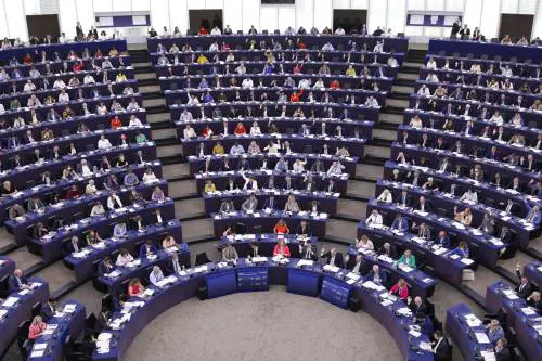 L’alleanza Ppe-Conservatori blocca le ecofollie in Europa