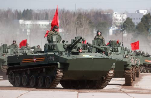 "Puntano ai segreti industriali": lo strano intreccio tra Russia e Cina