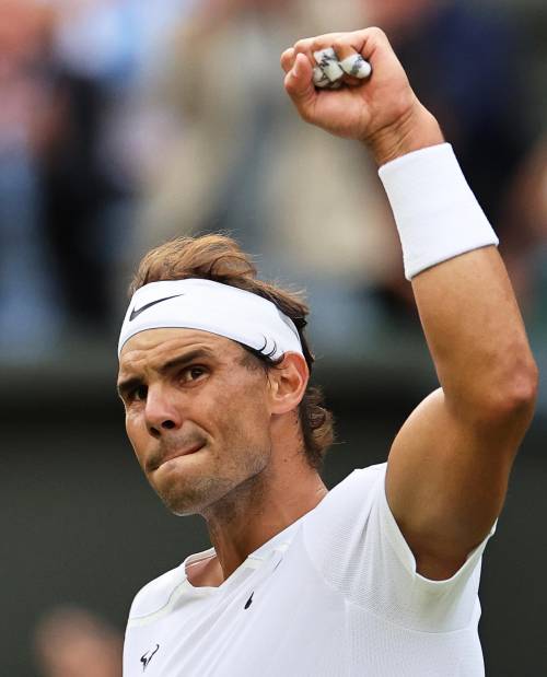 Infinito Nadal a Wimbledon: batte da infortunato Fritz  e vola in semifinale