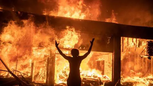 Nella "guerra all'Occidente" i primi nemici siamo noi