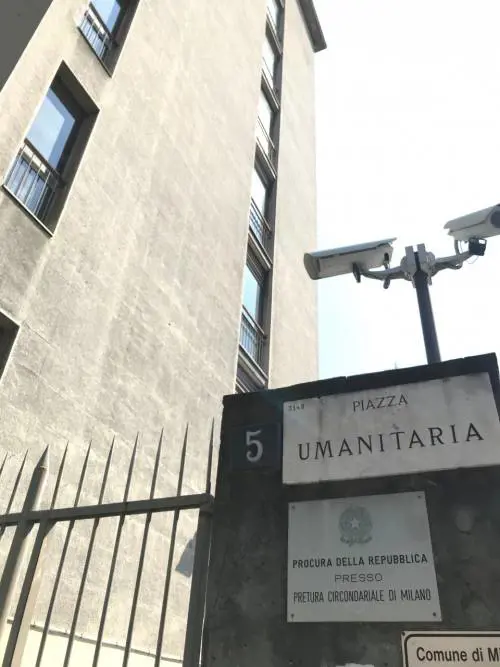 L'Umanitaria vende e sfratta dal palazzo la polizia giudiziaria