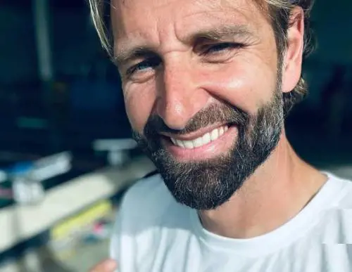 Dopo la gaffe sulla Marmolada, Rosolino ci ricasca poi si scusa: "Cosa facciamo, smettiamo di sorridere?"