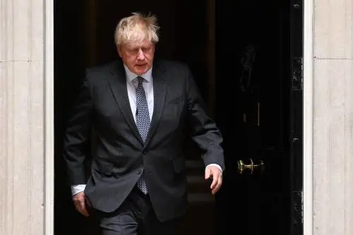 La lezione inglese all'Italia, morire per la bandiera e il nucleare: quindi, oggi...