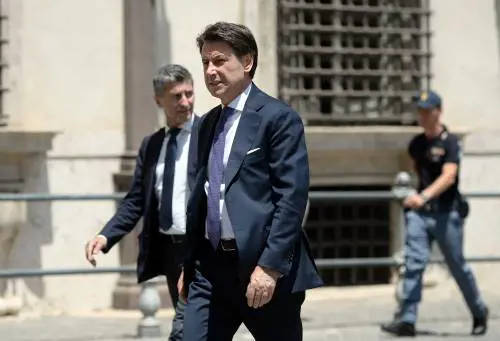 L'ultima follia M5s: verso il "non voto". Conte: nessuna cambiale in bianco a questo governo