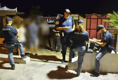 "Via il reddito di cittadinanza ai genitori". Il piano contro le baby gang 