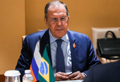 "Lavrov fuori da vertice Osce", "Inammissibile": alta tensione tra Polonia e Russia