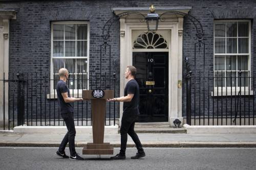 Partita la caccia all'erede di BoJo: ecco chi può sostituirlo