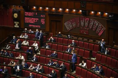Il Dl Aiuti arriva al Senato senza i voti del M5S