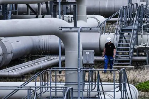 Termostati a 19 gradi e incentivi a chi risparmia: il piano Ue per il gas