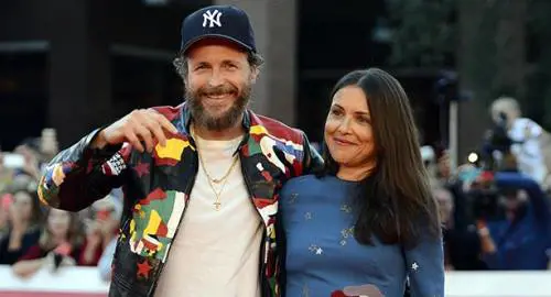 Non viene riconosciuta: la moglie di Jovanotti bloccata dalla security al Jova Beach Party