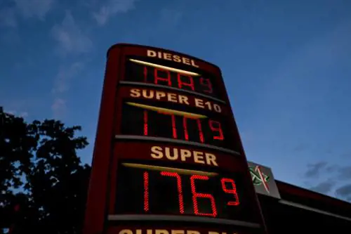 "Aprire le finestre 5 minuti, doccia solo 2 volte". I tedeschi si preparano allo stop del gas russo