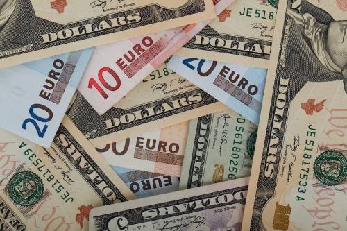 Parità euro e dollaro, cosa cambia per le nostre tasche 