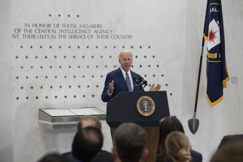 Biden tradisce la Cia: l'errore sullo "scudo" sull'Ucraina