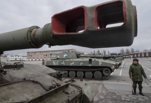 "Possono finire nel mercato nero: scatta l'allarme per quelle armi dirette a Kiev