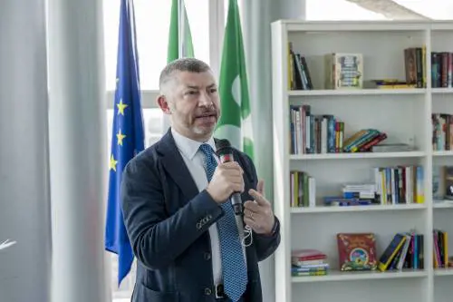 Il caso arriva in Parlamento con Fi e Iv