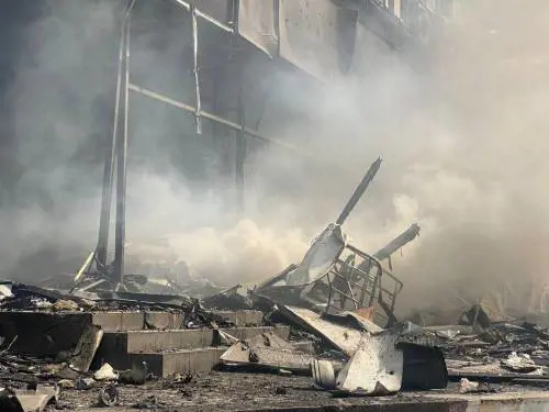 Raid e attacchi notturni: riparte l'avanzata di Mosca | La diretta della guerra