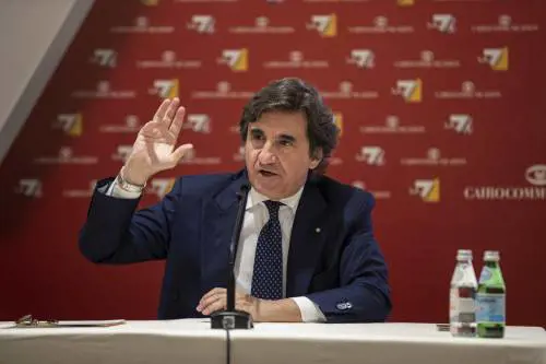 Rcs si ricompra la sede del "Corriere"