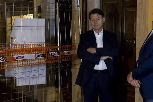 Così Grillo commissaria Conte