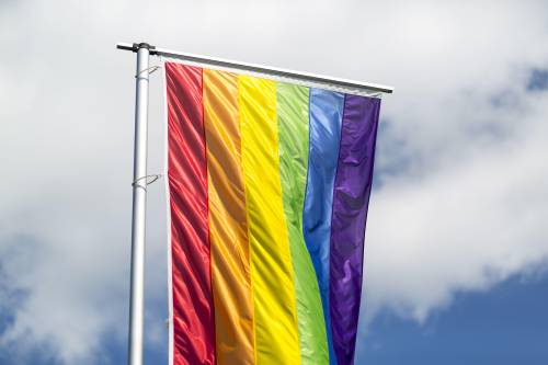 Belgio, strappo dei vescovi: "Benedizione  a coppie gay"