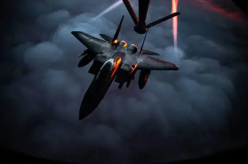 Droni abbattuti, raid sulle basi e strike Usa in Siria: così si infiamma la guerra nei cieli