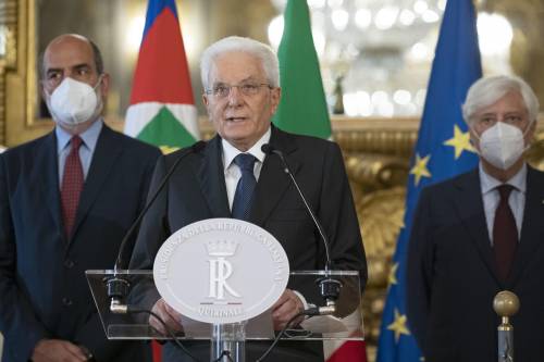 Mattarella firma: l'Italia al voto il 25 settembre "Non c'erano più altre maggioranze"