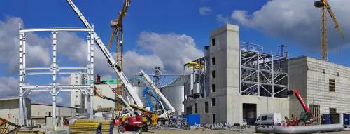 Operaio sviene per il caldo e muore in fabbrica. Scatta la protesta dei sindacati
