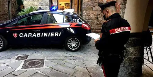 Una volante dei carabinieri
