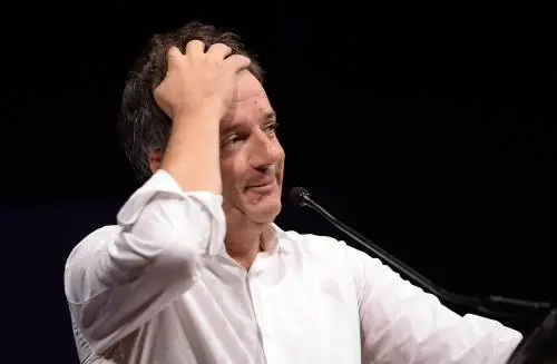 "Vendetta personale", "Niente lezioni da lui". Scontro tra Renzi e il Pd