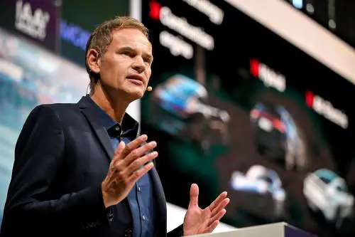 Vw investe 180 miliardi. Parte la sfida a Cina e Tesla